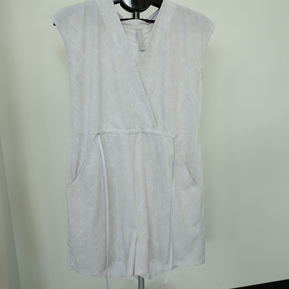 Athleta Marlow Romper Women's Small Pearl White Python Snake Print Casual Travel